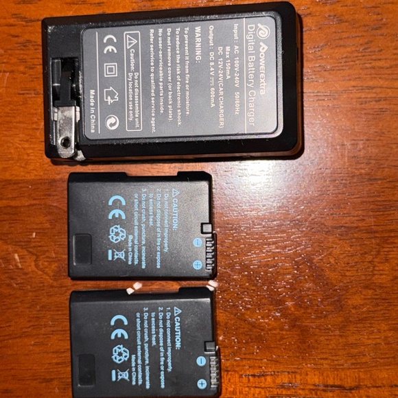 Nikon D3100 with 18-55mm lens + 55-200mm lens - Picture 7 of 17